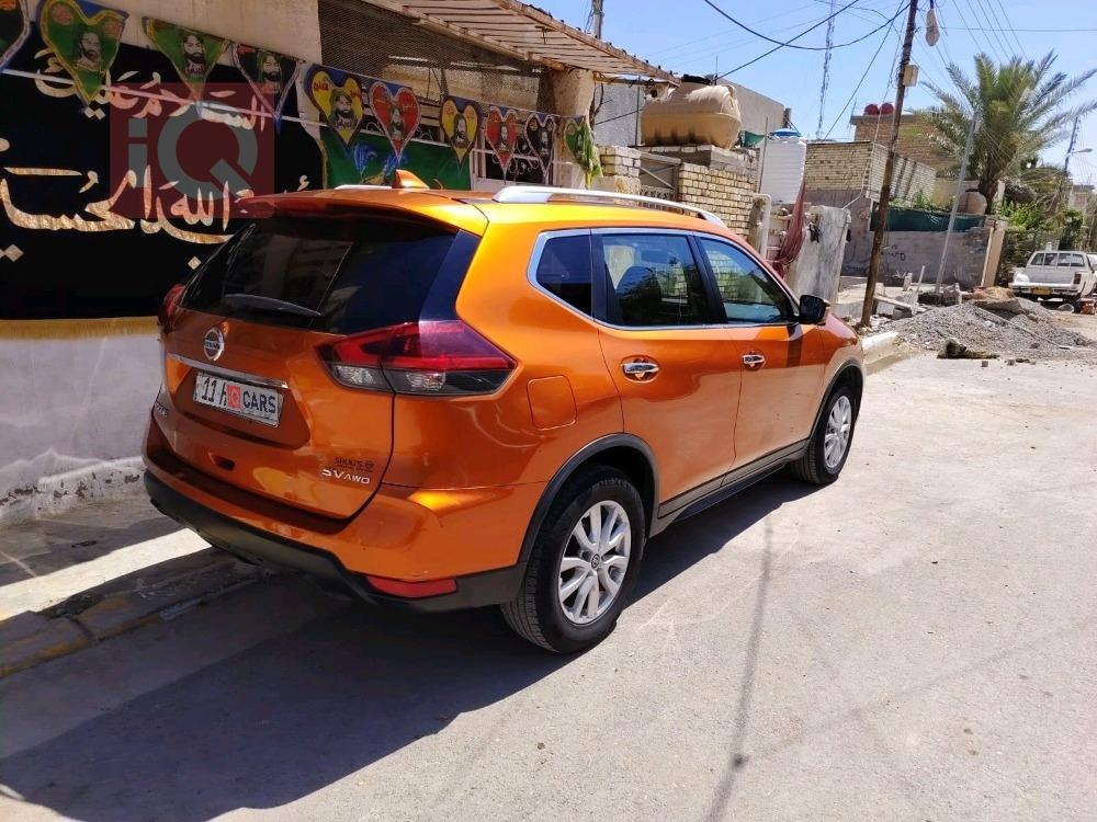 نيسان روج